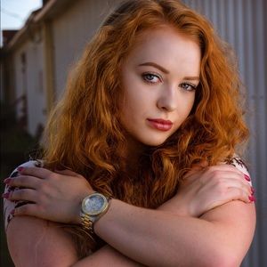 Meet your Posher, Joy